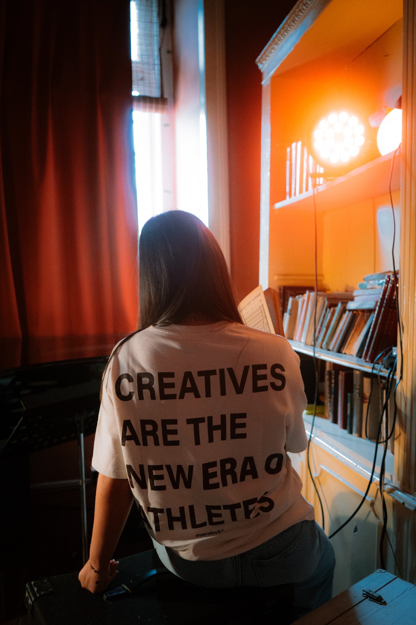 NEW ERA TEE ECRU